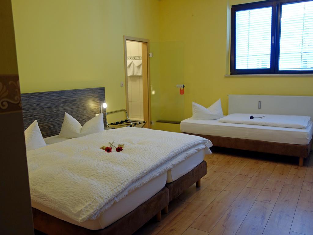 Stadthotel Regensburg Ruang foto