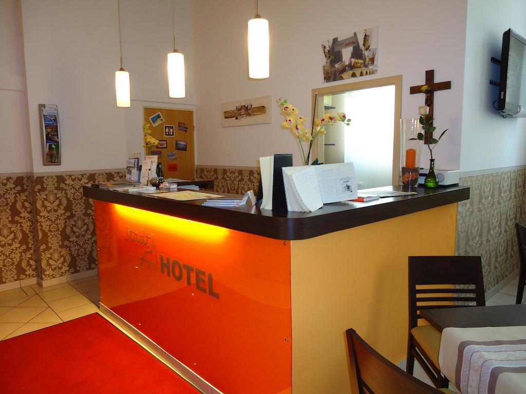 Stadthotel Regensburg Bagian luar foto